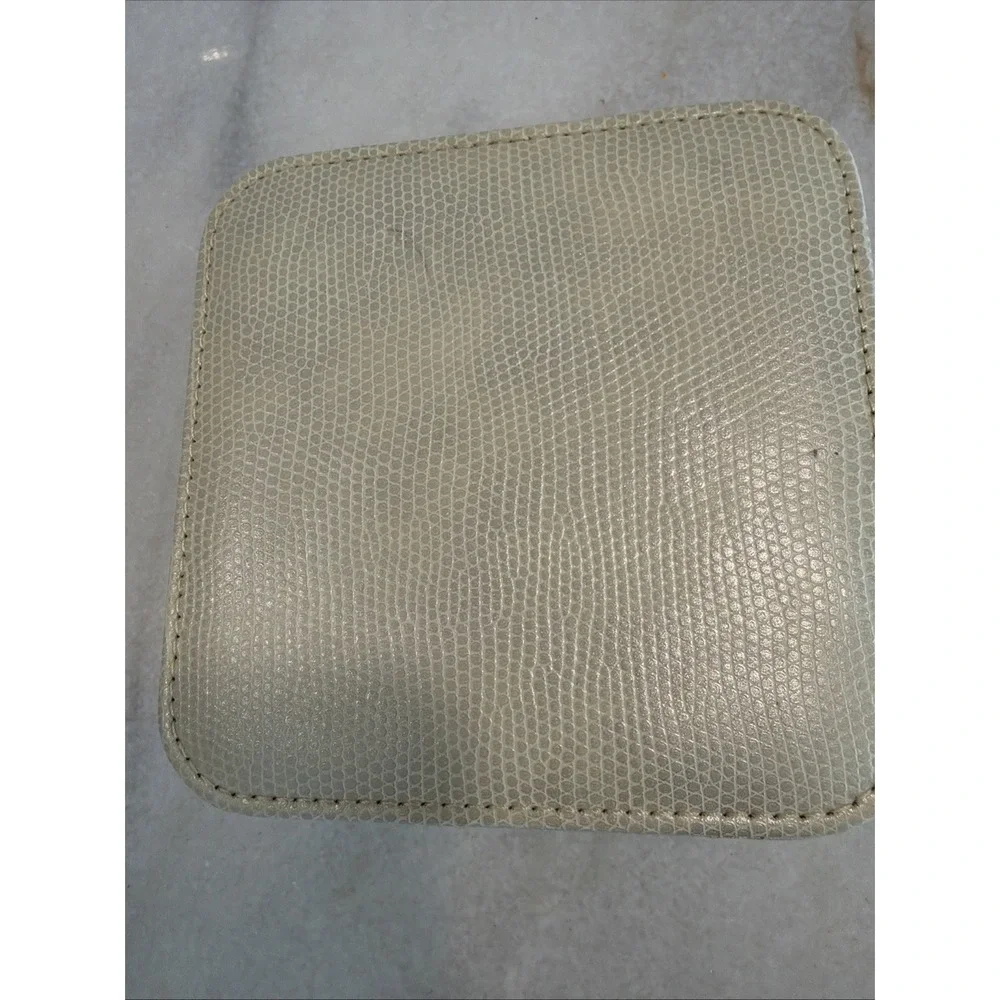 Hives‎ And Honey Travel Jewelry Case GWB01